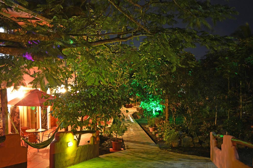 Lava House Hostal Пуэрто-Айора Экстерьер фото